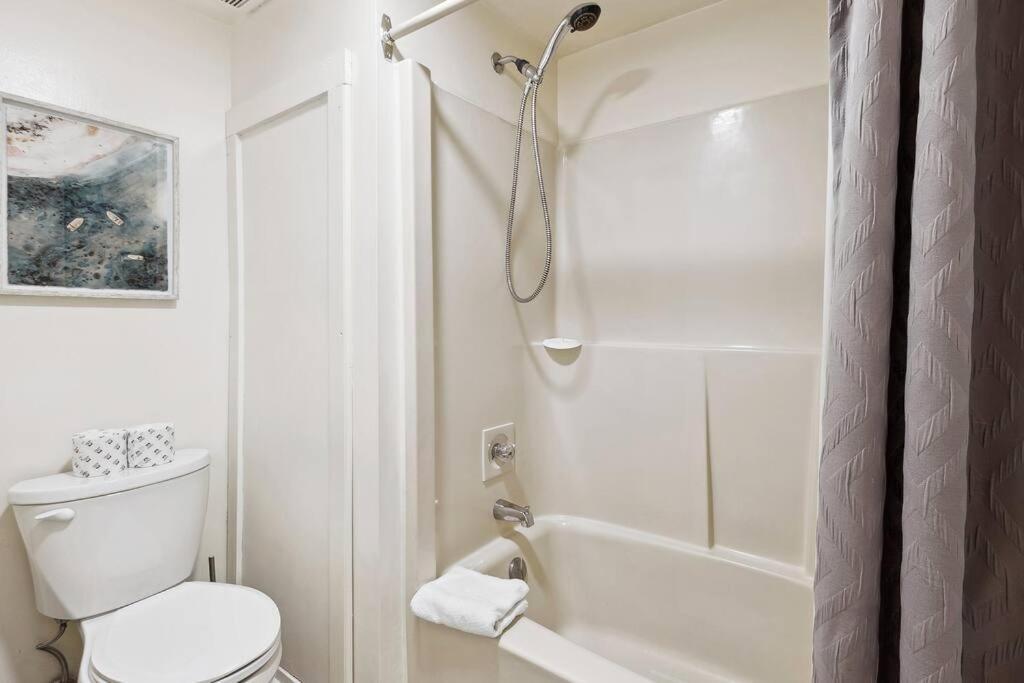 Whispering Pines Escape Apartment Collingwood
